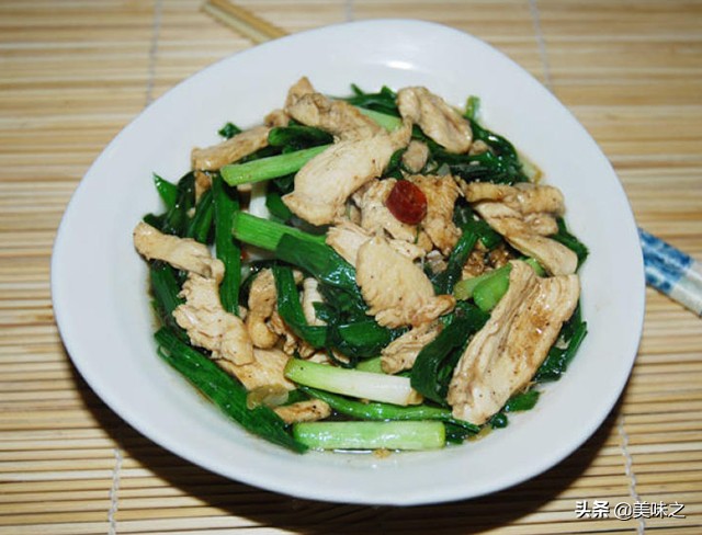 17道和蒜苗搭配的家常菜做法，口味鲜美，营养丰富