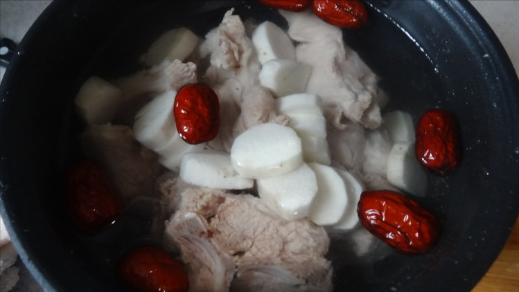蓮藕薏米排骨湯,蓮藕薏米排骨湯的功效