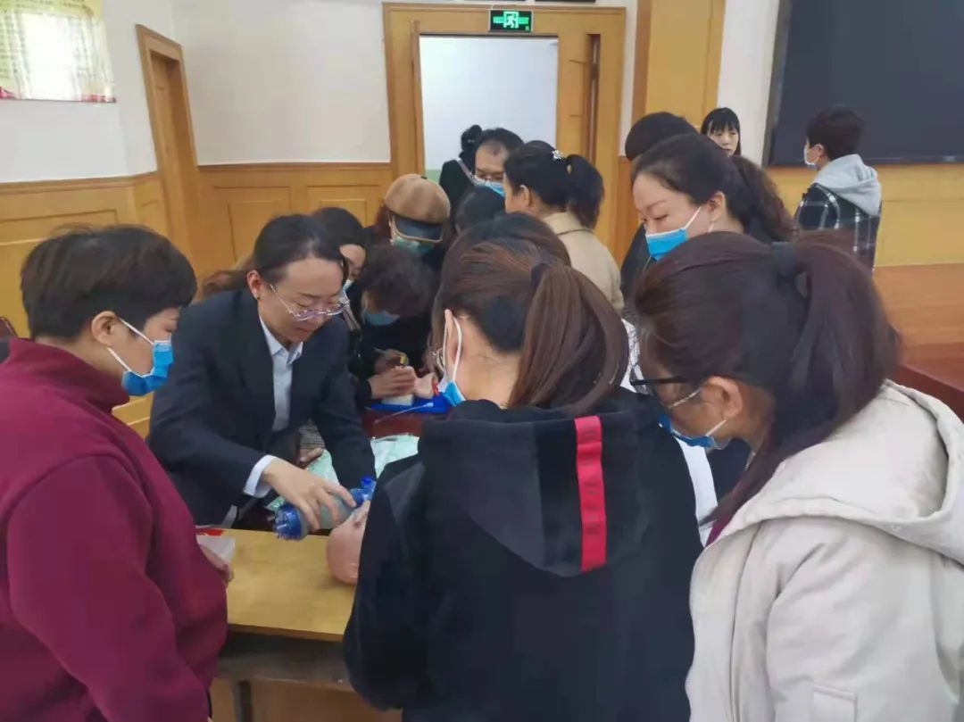河北工程大学附属医院召开新生儿科窒息复苏培训会