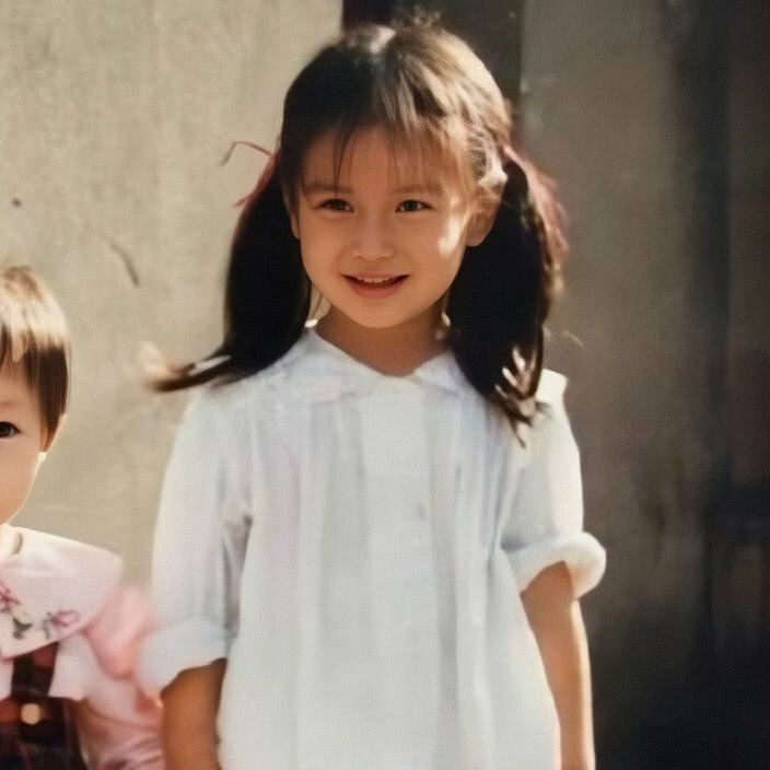 "吻戏专业户"杨颖,从陈赫吻到钟汉良