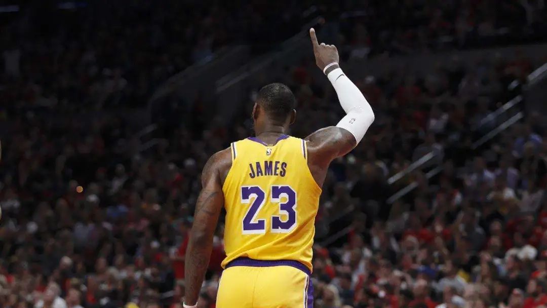 nba三个加时赛有哪些(NBA史上最难破15大纪录，张大帅单场100分只能排第三？)