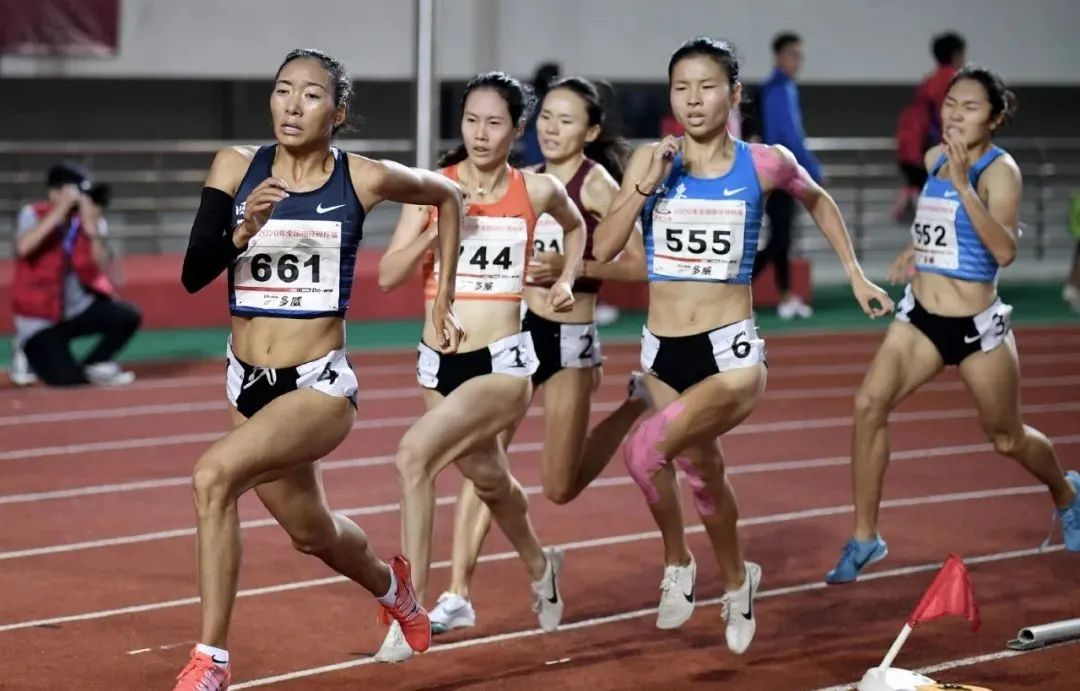 2017全运会篮球赛录像（29分35秒46丨中国万米巅峰对决，董国建力压多布杰夺冠）