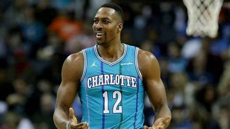 正規籃板有多高（距離摸到籃板上沿最近的五大NBA球員）