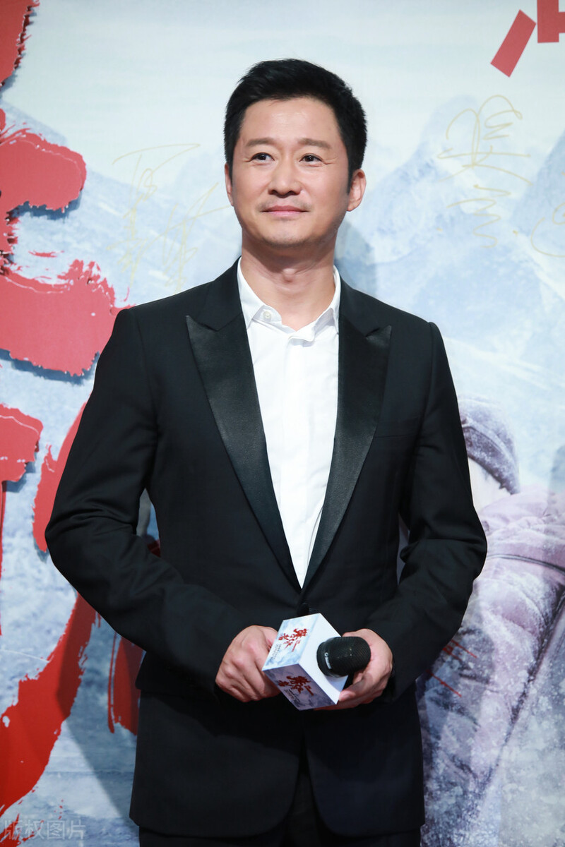 吴京的逆袭情史，因穷曾被两位美人嫌弃，邂逅谢楠后收获神仙爱情