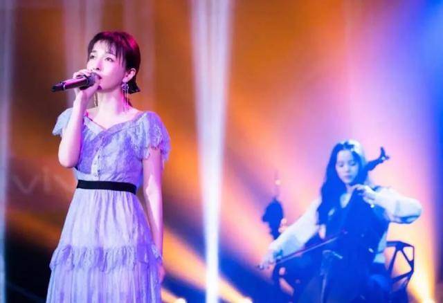 被渣男坑，被观众骂，吴昕靠什么完成了逆袭？ 