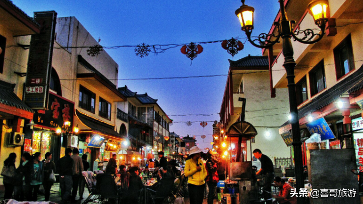 【沙洲夜市】位于甘肃省酒泉市敦煌市阳关中路151号.