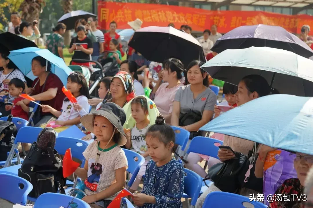 社区居民自排自演的情景朗诵《水之歌》《呼唤》,让人感动到哭……