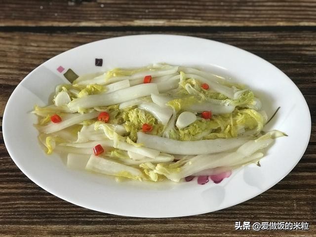 娃娃菜怎么炒（这个方法简单步骤少甜嫩爽口不油腻）