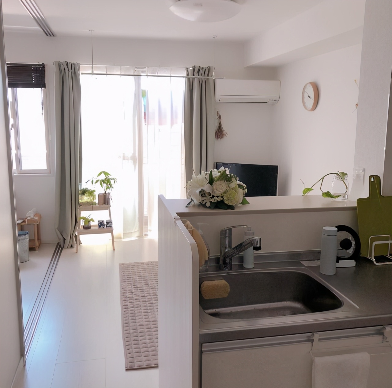 日本女孩的27㎡公寓，小空间功能十分强大，一个人的日子太舒适了