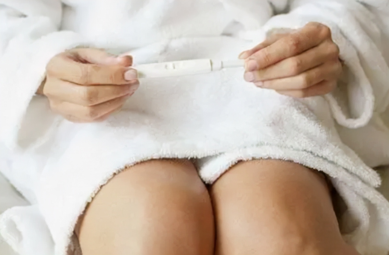 月经即将“离开”时，会给身体发出3个暗示，女性不妨提前了解下