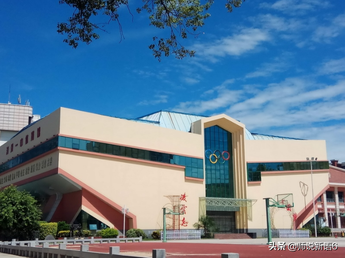 福建漳州四大名牌高中，两所老校两所新秀，谁更胜一筹？