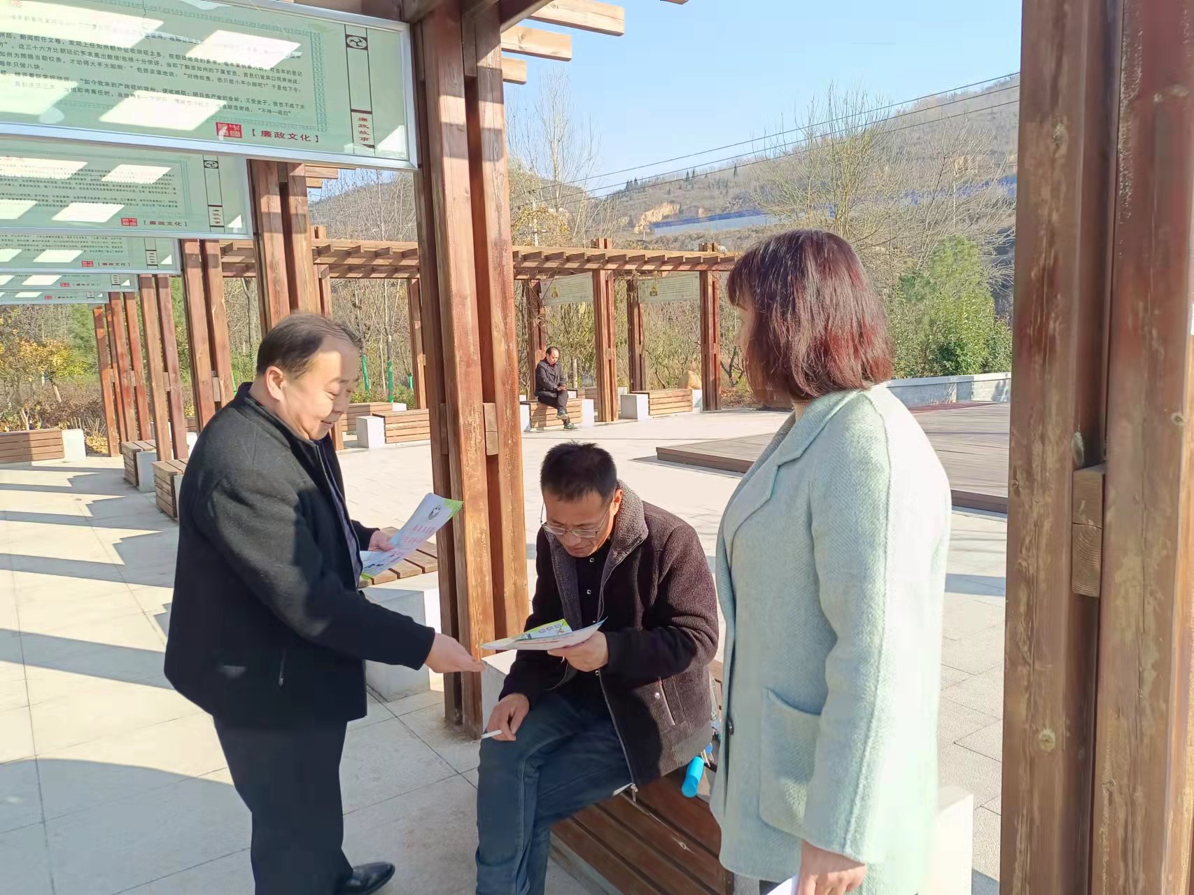 铜川市公安局王益区禁毒办：禁毒宣传进公园 营造禁毒好氛围