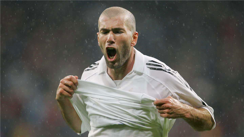 齐达内为何被红牌罚下(齐达内吃红牌早有前科,或因怪病所引发