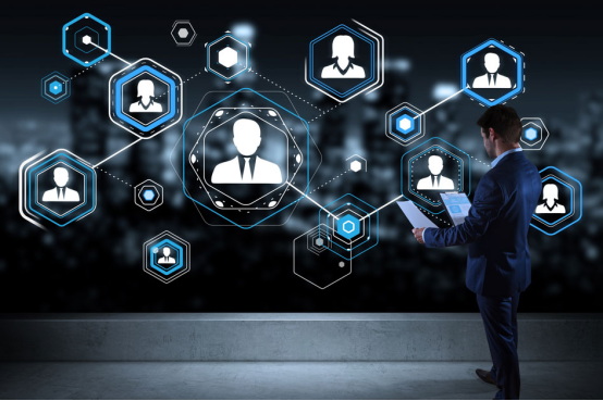 “痞子”唐岩从小混混到CEO，只因懂得这一点