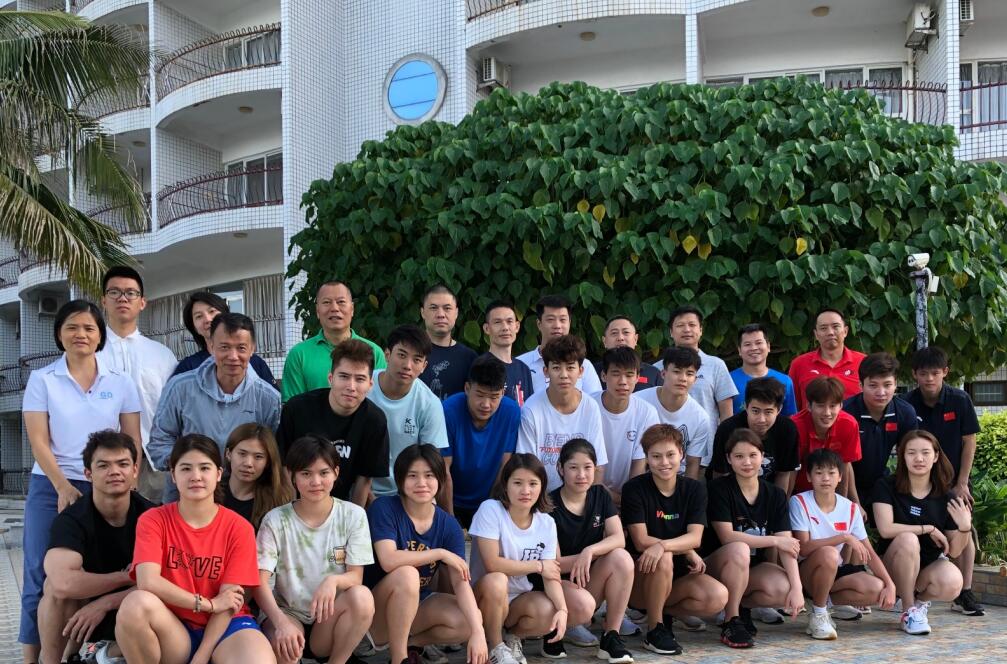 画面好美！全红婵海边捞螃蟹照曝光，网友调侃：又要破纪录了？