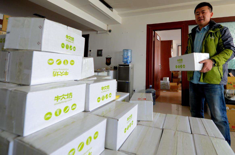 985名校博士毕业，他带领硕博团队