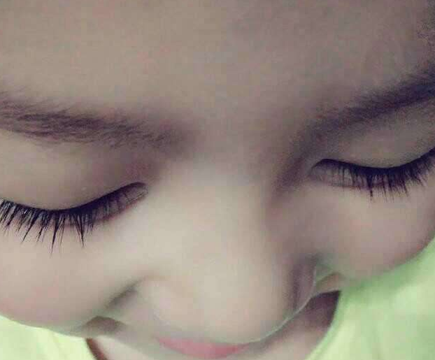 婴儿睫毛(担心宝宝睫毛不长) - 乐宝宝贝