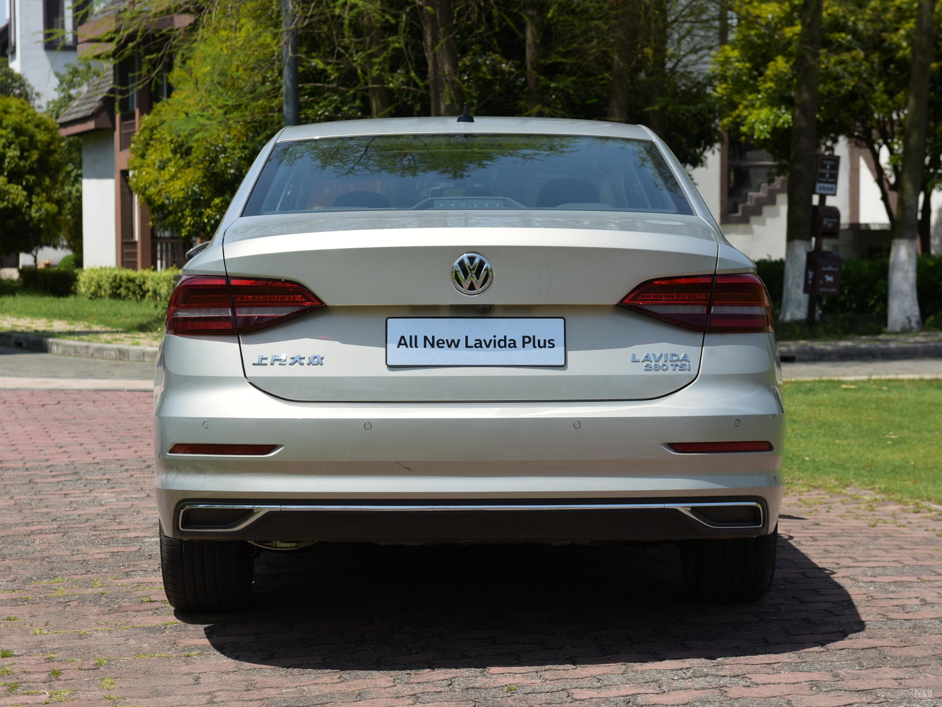 车尾的字母代表什么吗汽车后的字母代表什么