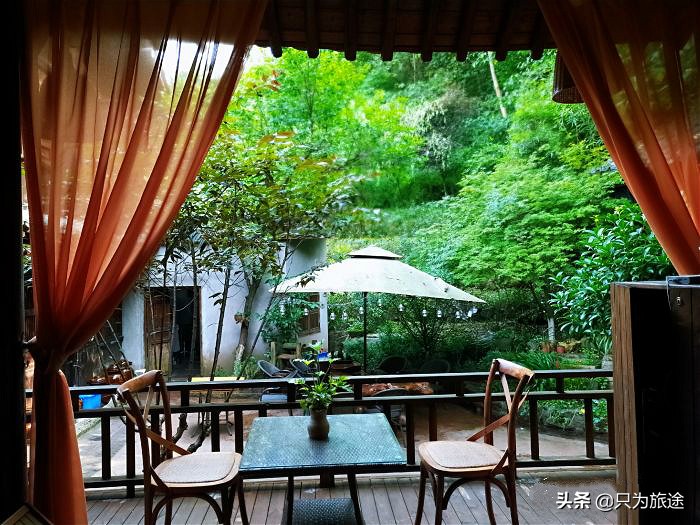 喝散装茅台、穿古装的小姐姐，闹中取静，古韵十足的重庆私家会所