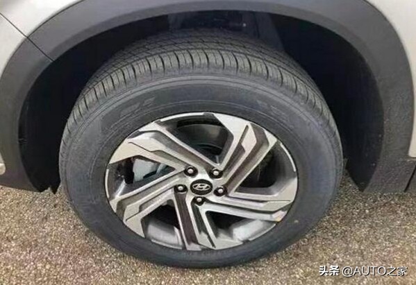 2.0T+七座，比锐界还大气，落地20万，新款现代胜达曝光