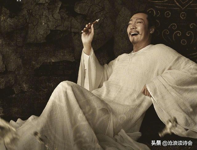 李白挑战文坛前辈，一首讽刺诗流传千古，骂尽倚老卖老的虚伪之人