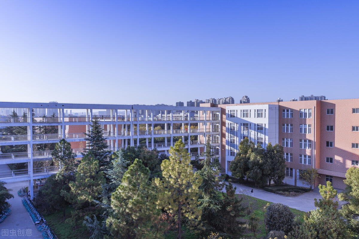 双非院校报考重灾区，报考人数堪比985、211院校