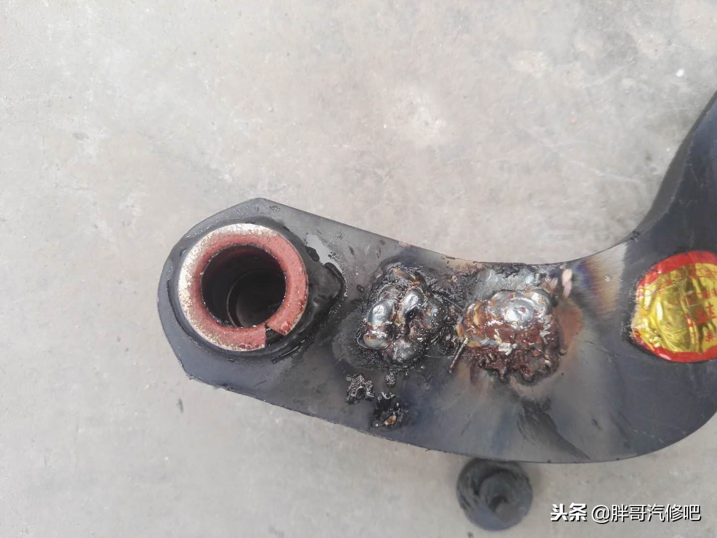 离合器太重，胖哥有妙招，无需更换配件，只需打孔就行