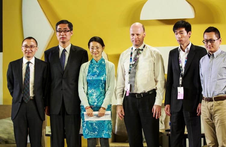 秦玥飞：放弃百万高薪回国当村官，月薪一千没房没车，这是失败吗