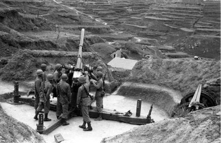 1966年叛徒杀人逃台湾，我军4架战机同时起飞，台海上空歼敌
