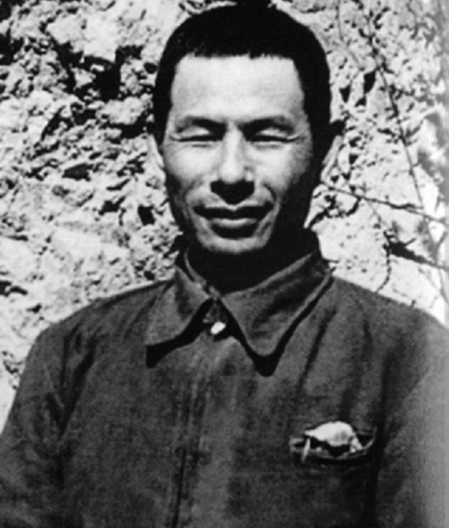 主席称他“满门英烈”，建国后任上海副市长，儿女一正国级三少将