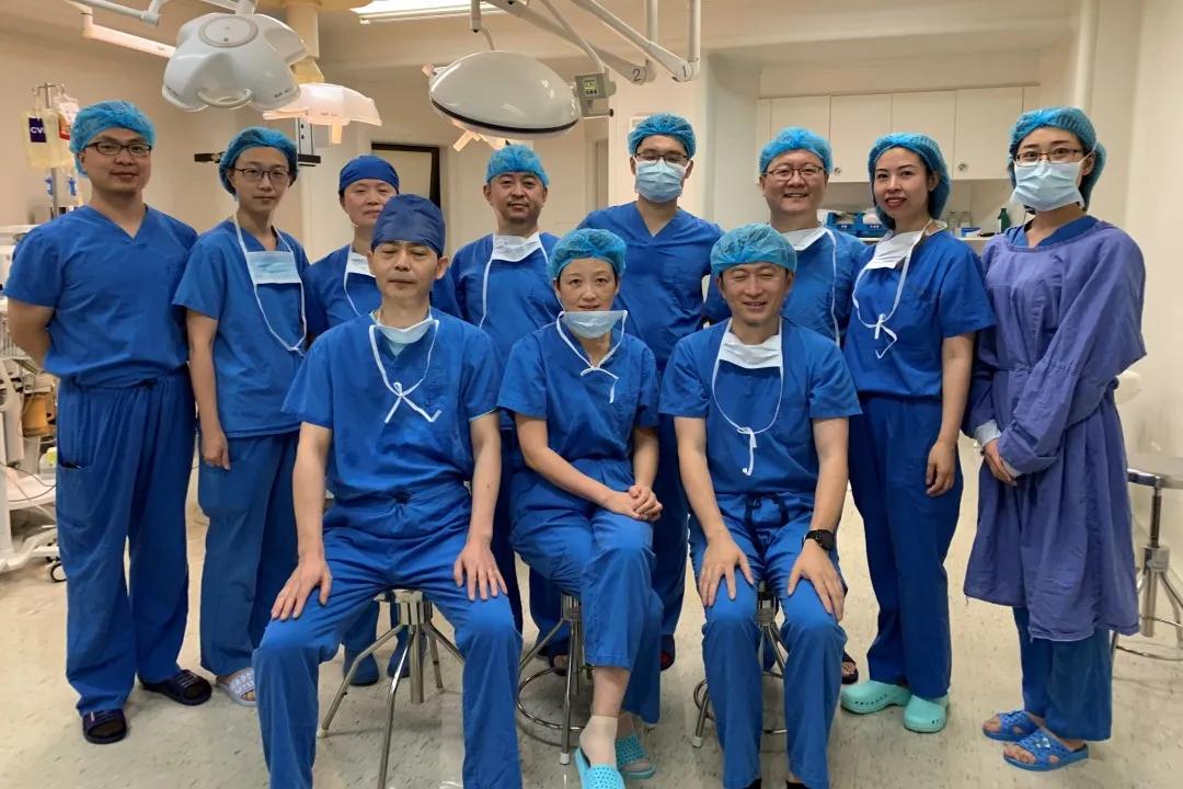 生死时速，瑞金医院两院区携手成功抢救车祸特大脱套伤花季少女