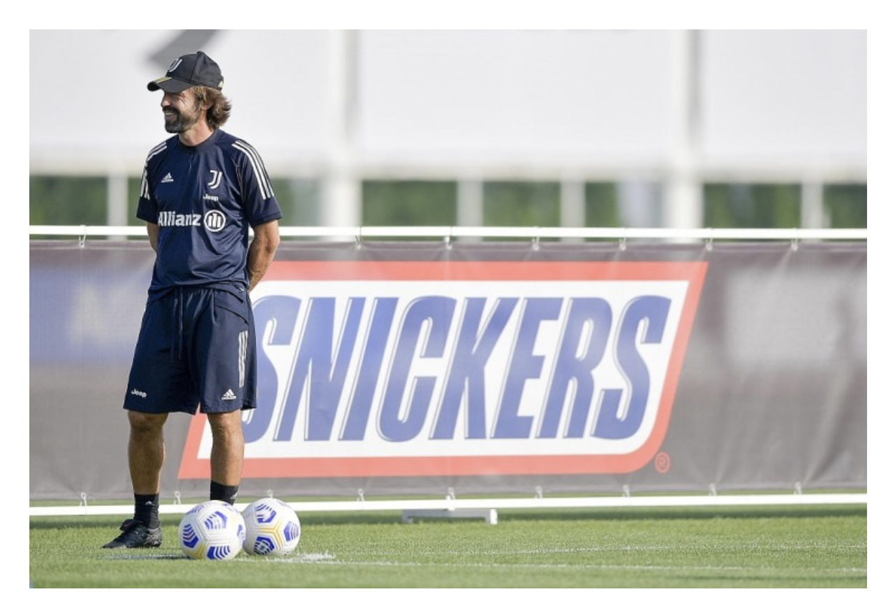 尤文高层脑子是不是越来越有坑了（尤文该怎样突破困局？更换高层三巨头，皮尔洛走人卖掉C罗）