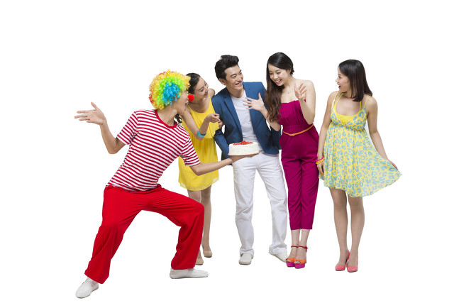 这8个小段子让人笑得肚子疼，拯救你上百种的不开心，滑稽真搞笑
