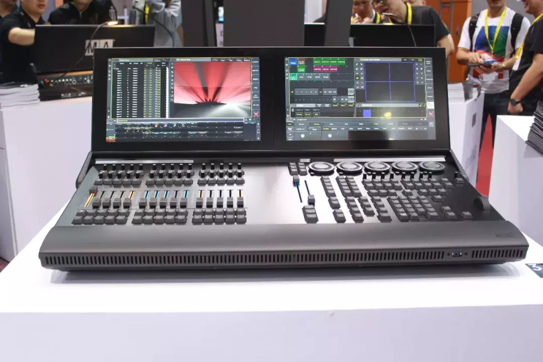 国内外品牌齐使浑身解数 GETshow首日直击音频产品