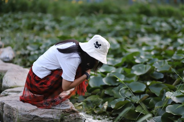 女子出轨男闺蜜5年，自述:他答应离婚娶我，但食言了，我后悔不已