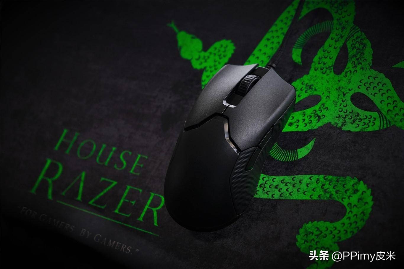 极致轻量：雷蛇Razer毒蝰69蛇鼠标