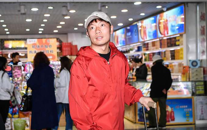 中国杯中国国足vs泰国首发(国足中国杯首战首发浮现：卡纳瓦罗祭出全新锋线，恒大国安各3人)