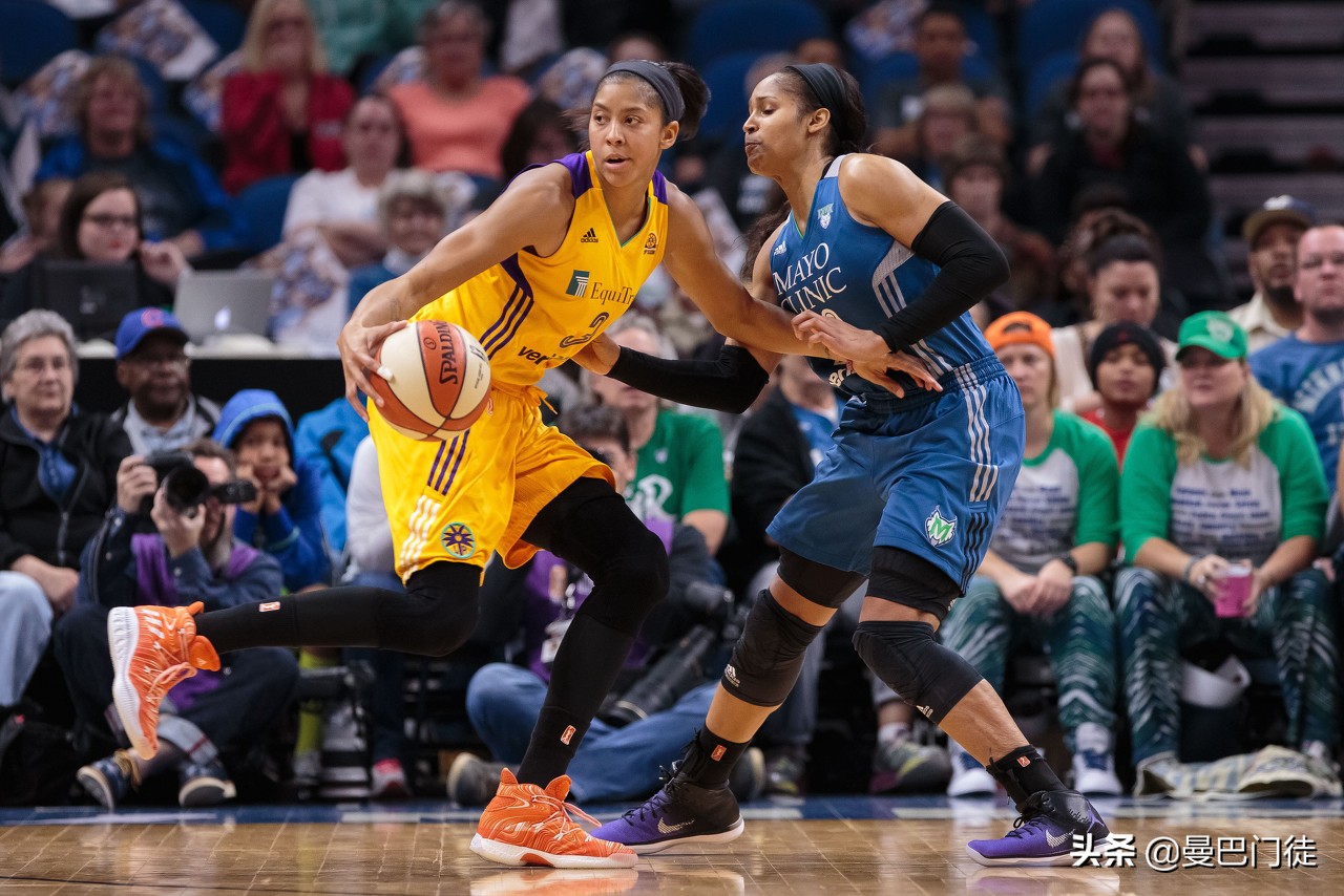 “女版詹姆斯”坎迪斯-帕克夺得WNBA总冠军 赛后模仿科比姿势