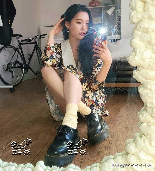 同一件衣服的选择！宣美与NANA（林珍娜），365万韩元花纹连衣裙