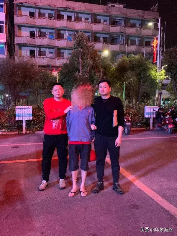 怎么办？开车路上冒出“黑电台”，上小学的女儿突然问我男科问题……