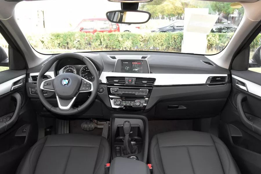 同属豪华品牌紧凑型SUV，奥迪Q3对比宝马X1，谁更值得买？