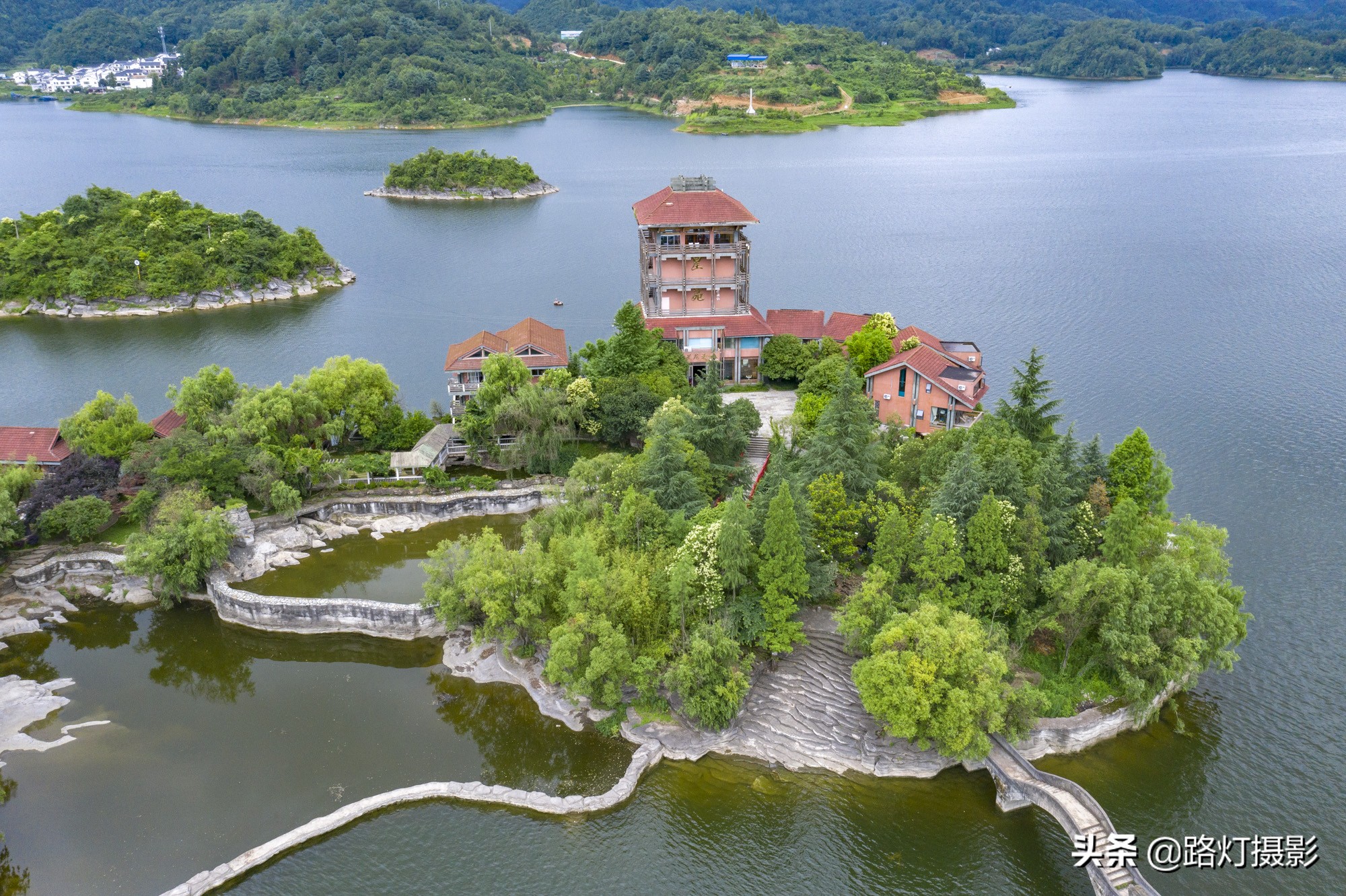 夏天去哪里旅游避暑？这5个地方清爽宜人美景如画，凉快又好玩