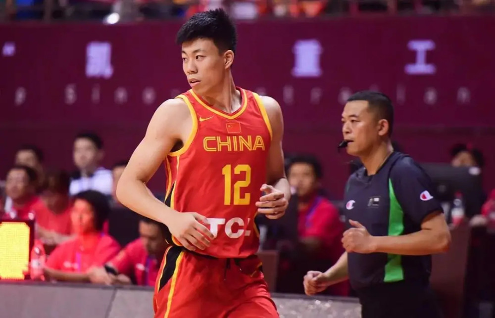 中国篮球天才少年(三大中国天才有机会冲击NBA！18岁超新星曾凡，张镇麟CBA砍46分)