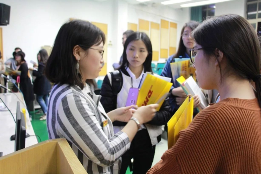 又一“铁饭碗”开始招聘，五险二金是标配，专科生年薪有望超10万