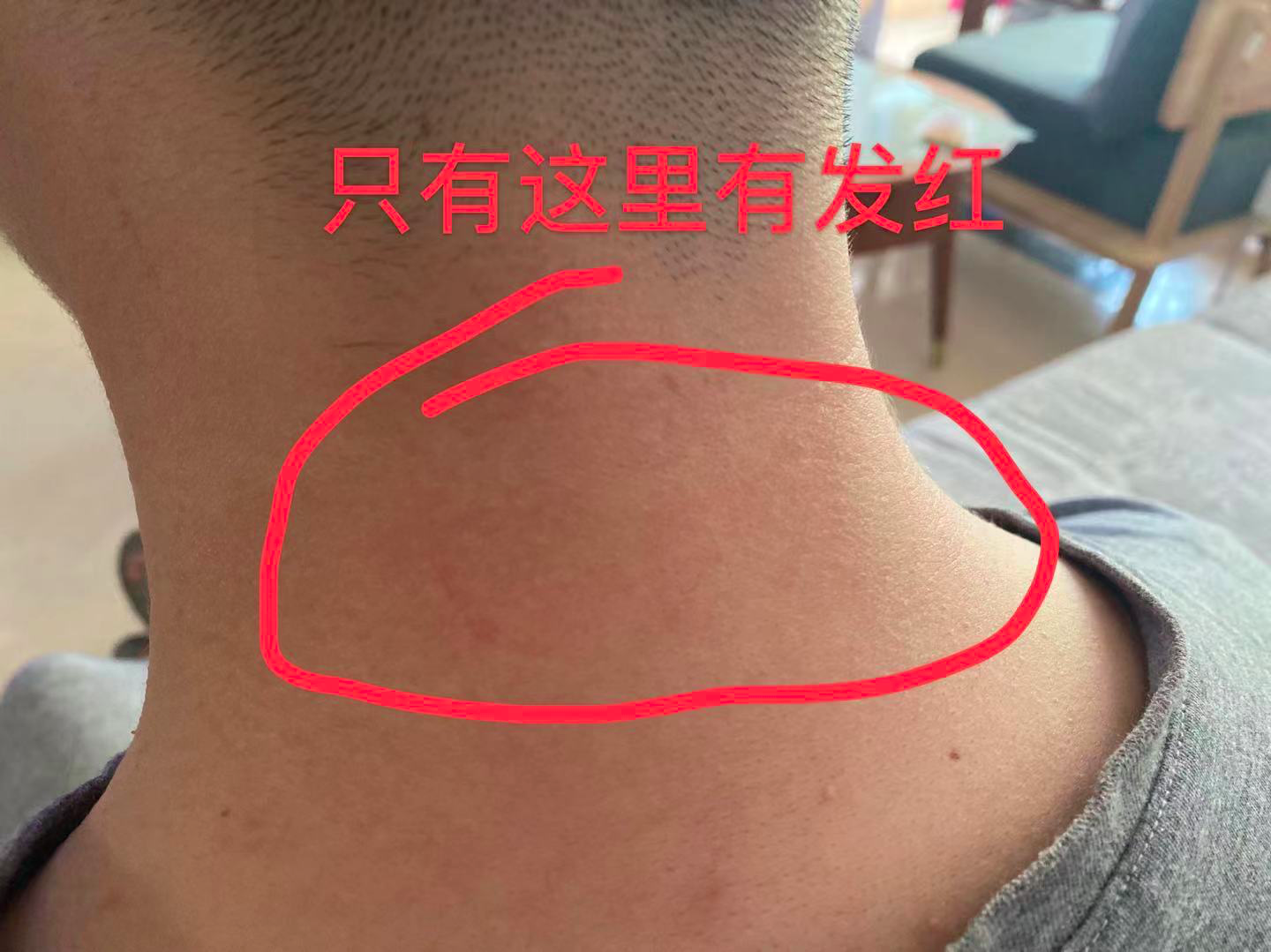 生活扼住了我的喉咙，我却让它按摩一下颈椎！热门颈部按摩仪横评