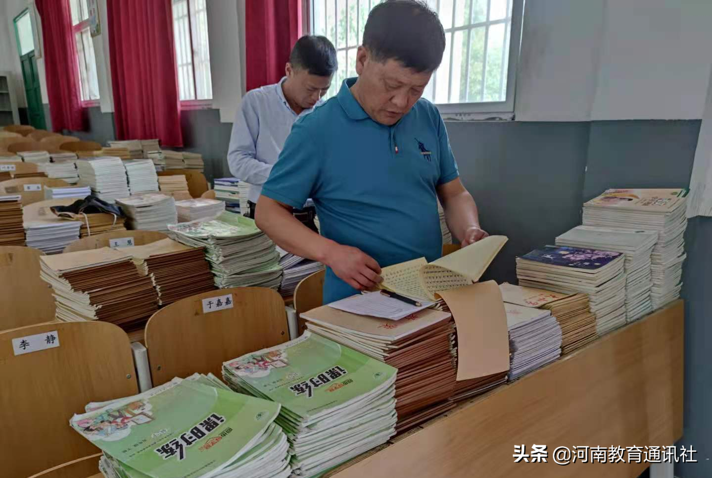 抓常规管理 促质量提升！西平县芦庙中心校开展作业教案检查评比活动