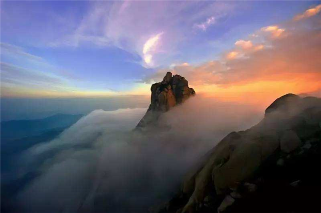 中国的五岳之首武当山：金庸笔下的武功圣地，无数道士在此修行