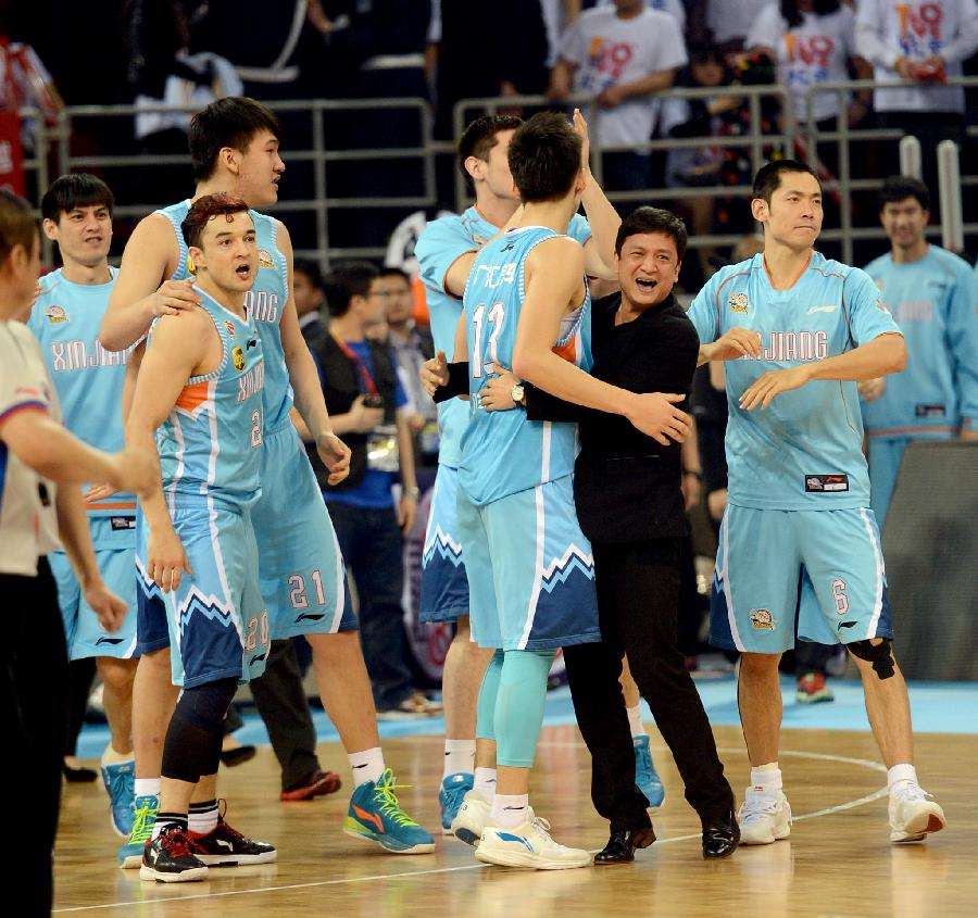 cba为什么叫指导（CBA绝杀大队的背后，站着神机妙算，知人善用的战术大师崔指导！）