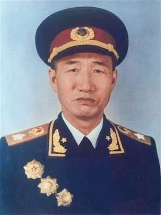 揭秘：十大开国元帅中伴随孙中山时间最多的是哪位
