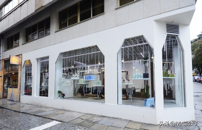 沙龙店设计篇 ｜ 国外美容美发理发店 线条交错艺术 店面设计实景